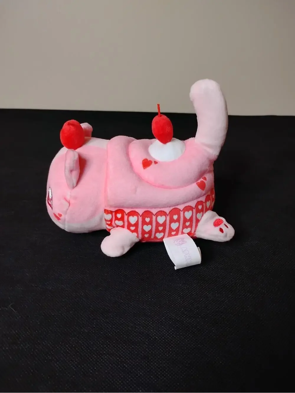 Aphmau MeeMeow Cherry Cupcake Plush Toy Litter 3 Series‎ Collectible Stuffed Cat